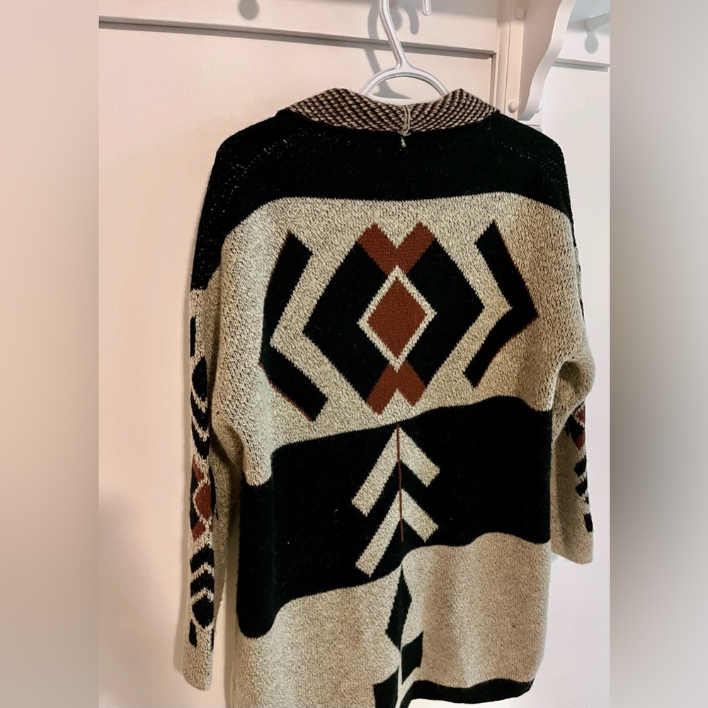 Women’s Cardigan - Picture 4 of 5